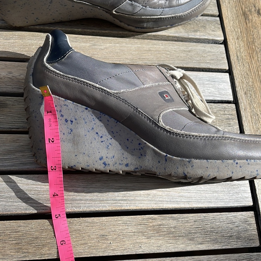 Tsubo Hidden Wedge Sneakers size 10 - Picture 4 of 5